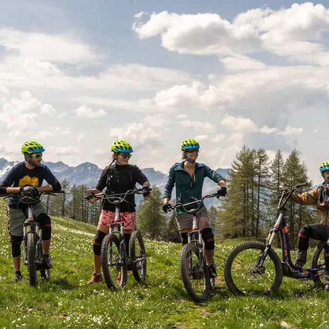 Ride'n'raft_Château-Ville-Vieille