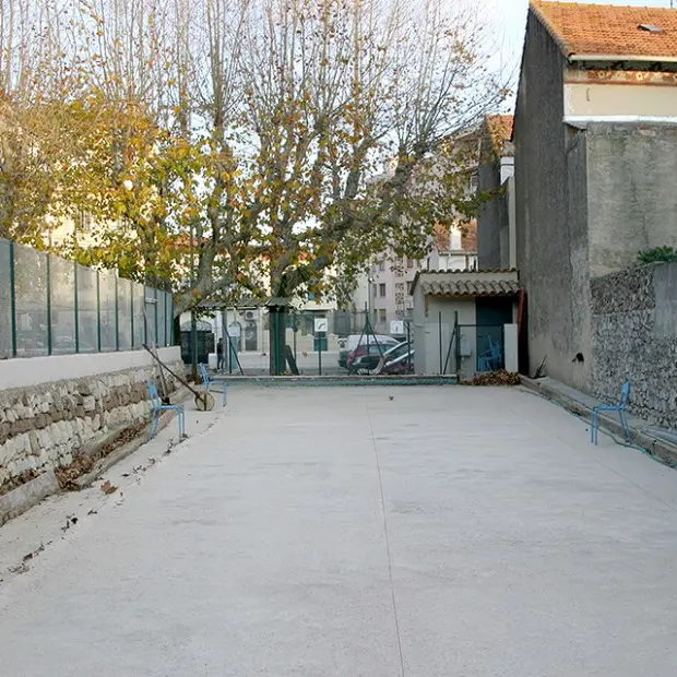 LES PLATANES