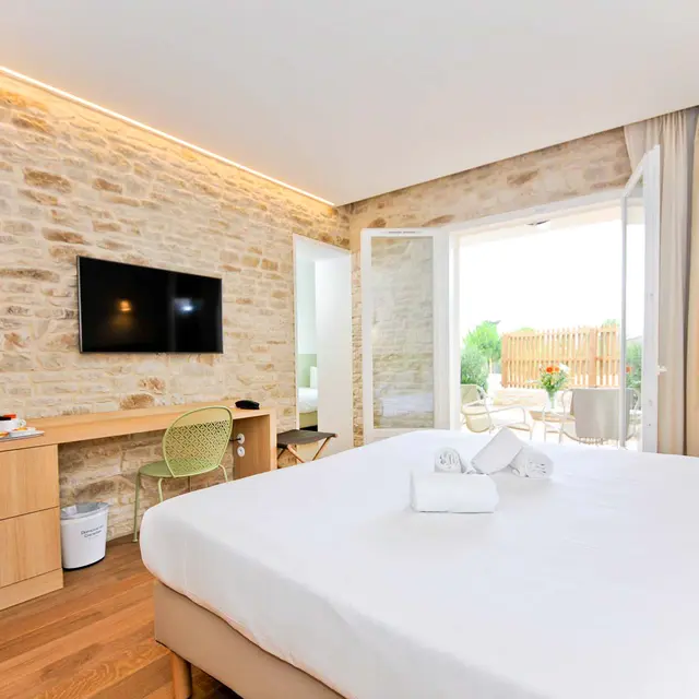 Chambre et lit double