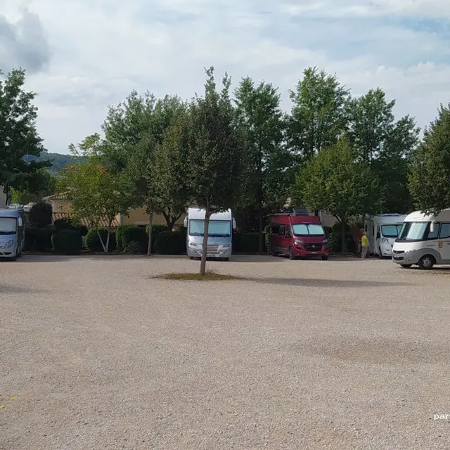Aire de stationnement camping cars