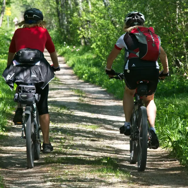 Des rives de la bresque au Vallon du Mousteirol à vélo, Entrecasteaux