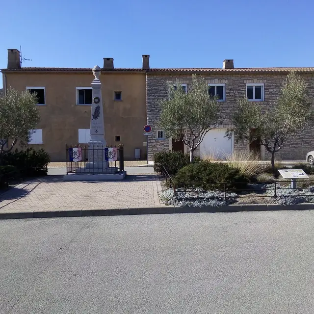 Le monument aux morts