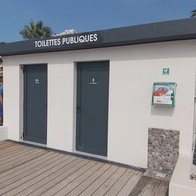 Toilettes publiques de la Fighière -Villeneuve-Loubet