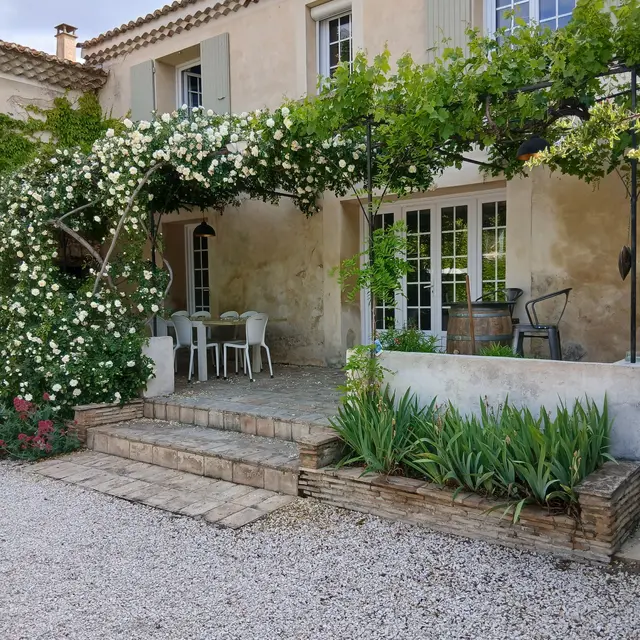 Gîte Canto Cigalo_Pernes-les-Fontaines