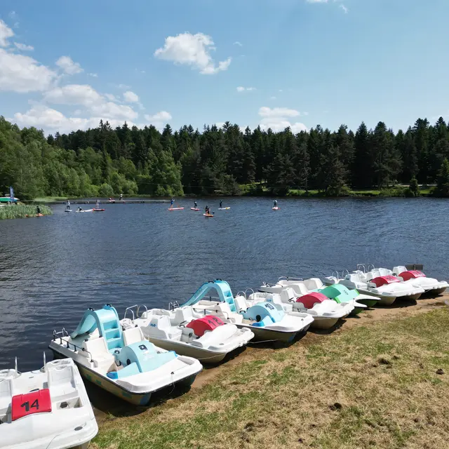 Locations nautiques sur le Lac de Devesset