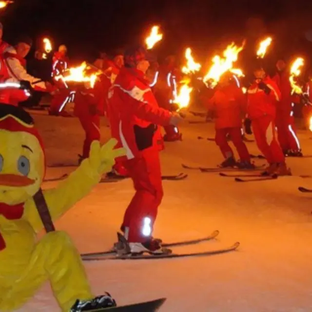 Descente aux flambeaux des enfants_Isola 2000