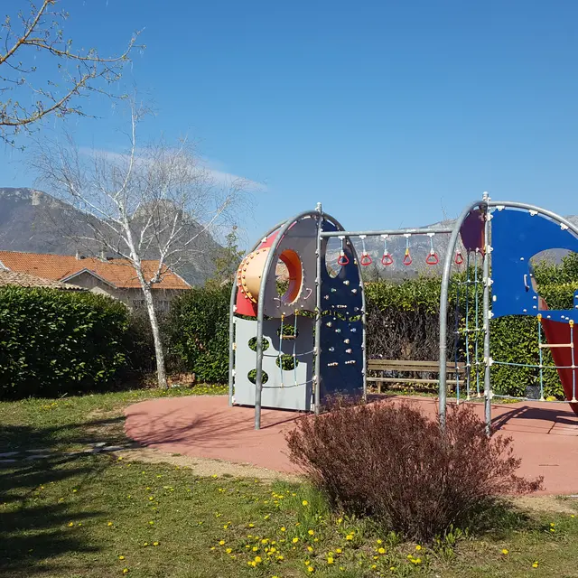 Garde Colombe Eyguians