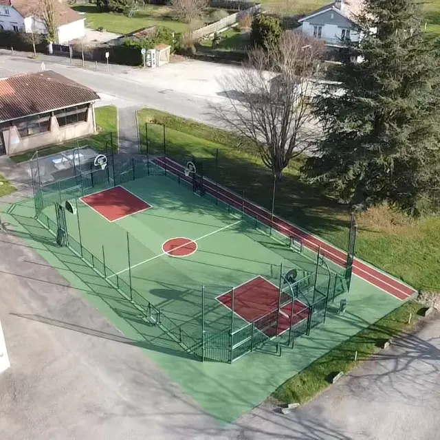 Terrain multisports Les Barthes