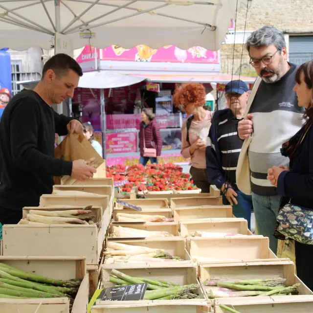 Mercredi : Marché hebdomadaire de Valréas_Valréas