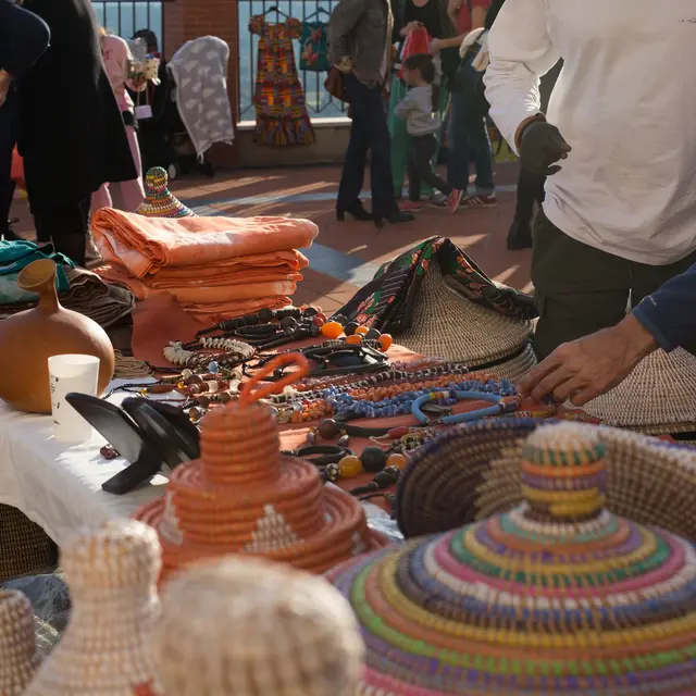 Bagiliba - Marché d'Alleurs_Fayence