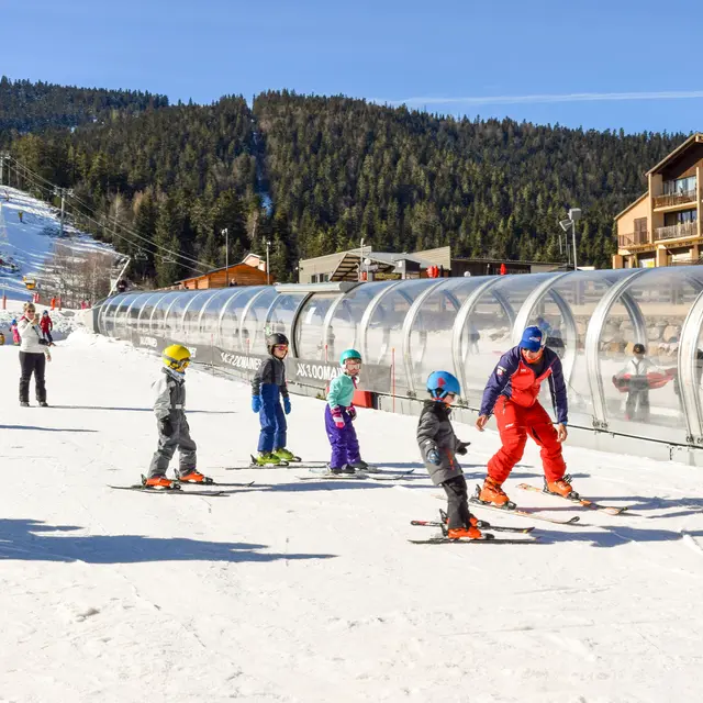 Espace évolution : ski débutant à la station Ax 3 Domaines_Ax-les-Thermes