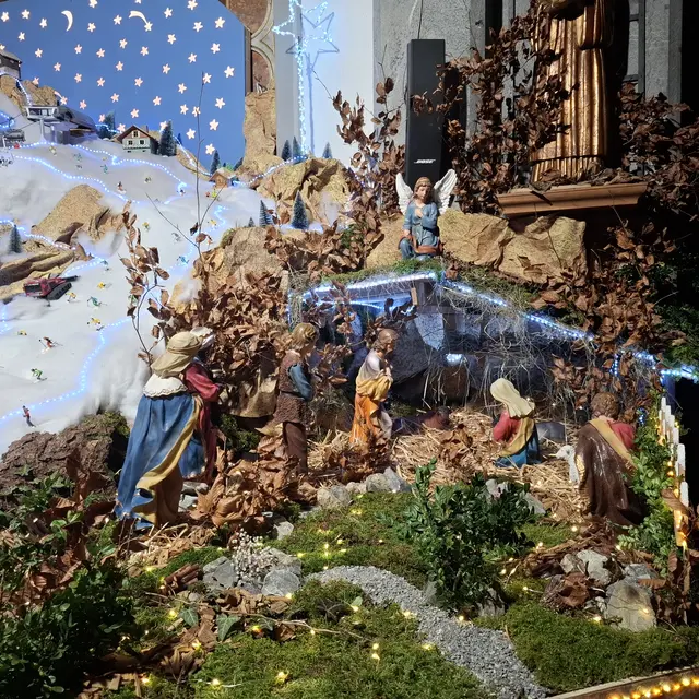 Crèche de Noël - Chemin de Croix_Châtel