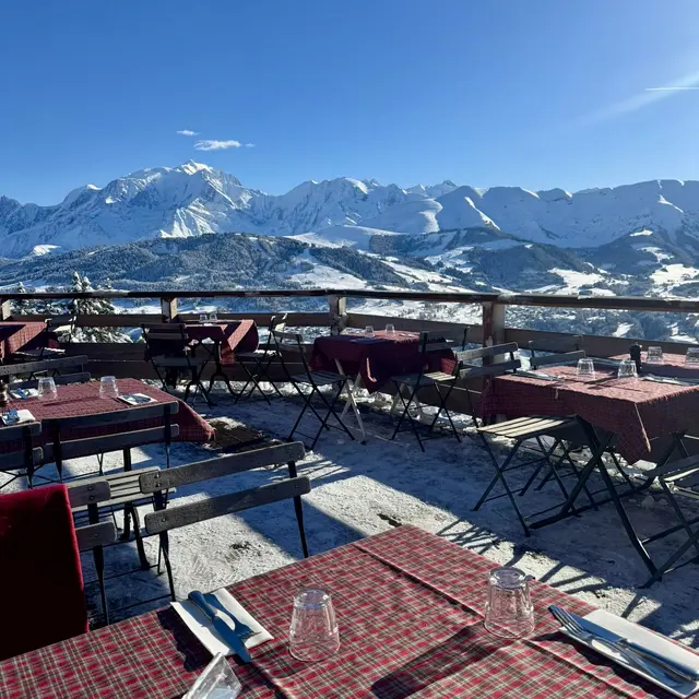 Restaurant Face au Mont Blanc_Megève
