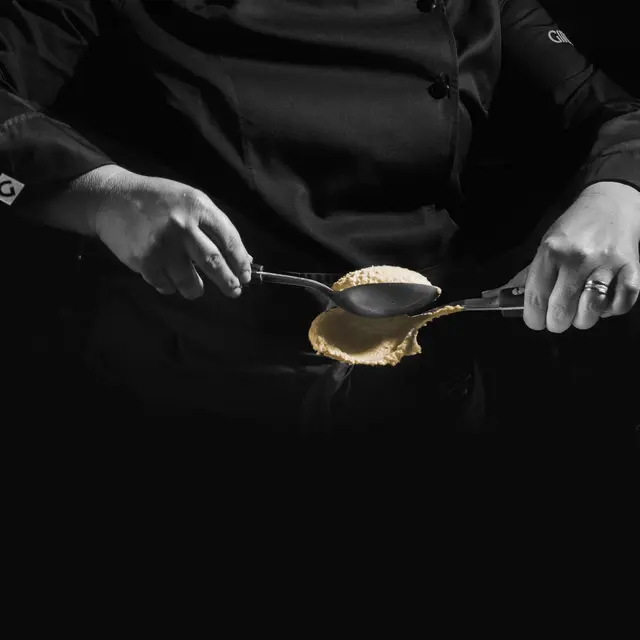 Giraudet_Geste_Moulage_Cuillière