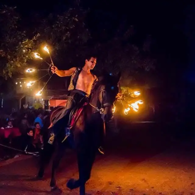 Cabaret équestre au Ranch la Mène_Grimaud