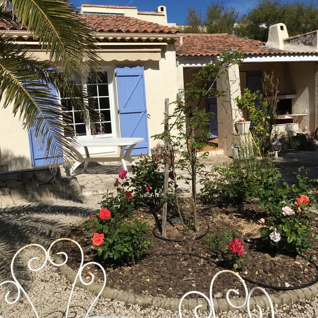 Villa six fours les plages