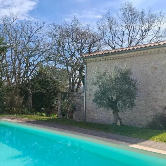 Mazet provençal sous les chênes_Fuveau