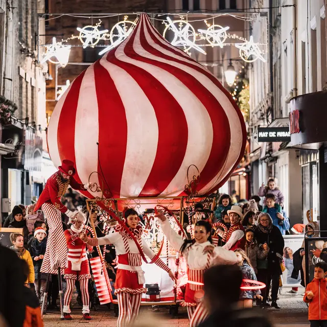 SUPPLEMENT CHANTILLY - Cie Elixir ©VALENTIN LEFLAMAND