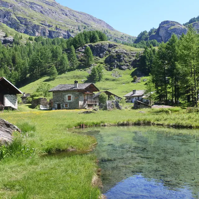 Hameau du Monal