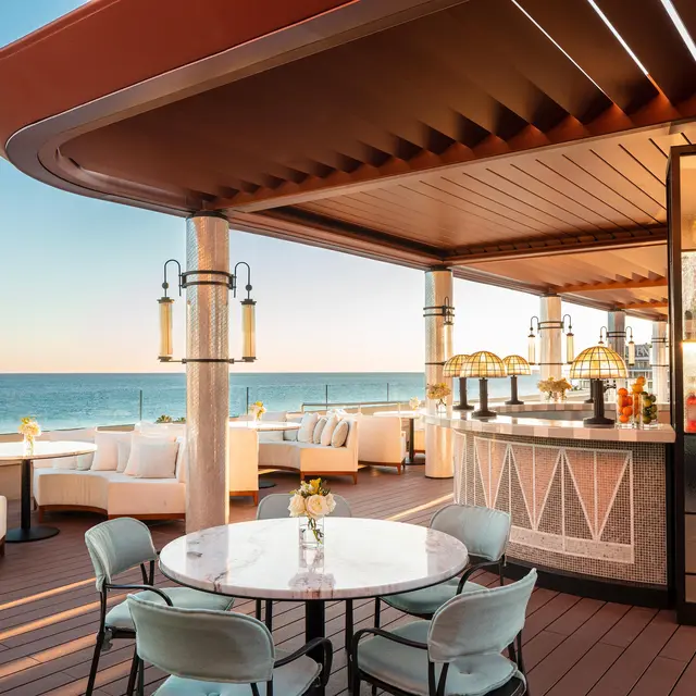 Anantara_Plaza_Nice_Exterior_Bar_Panoramic