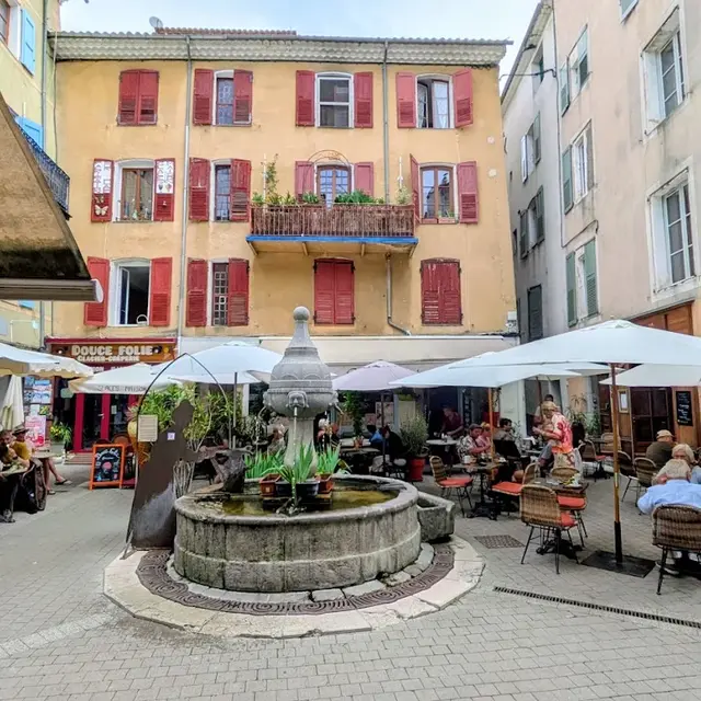 Côté Fontaine_Castellane