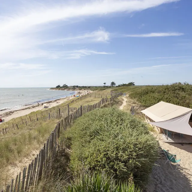 Tente Classic avec vue sur la plage
