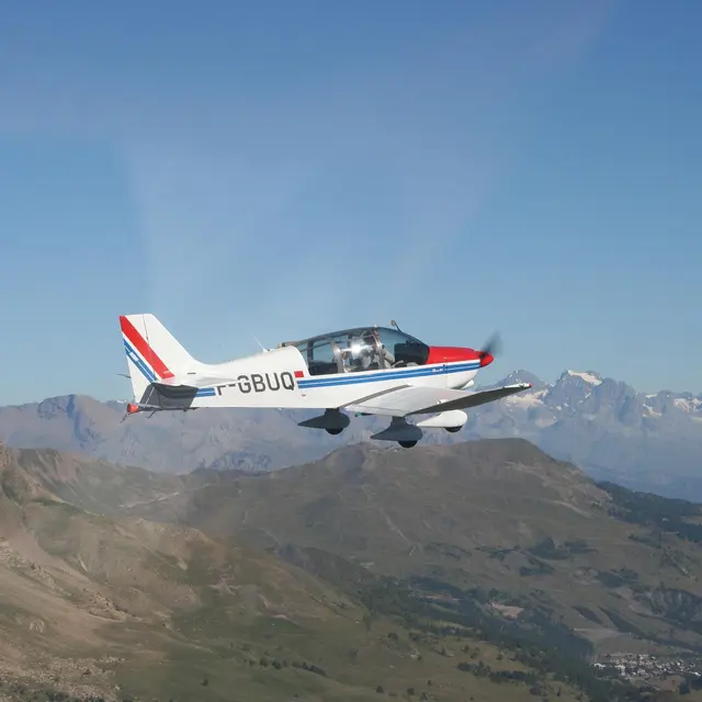 Centre de vol à voile de l'Ubaye : bâptemes en avion