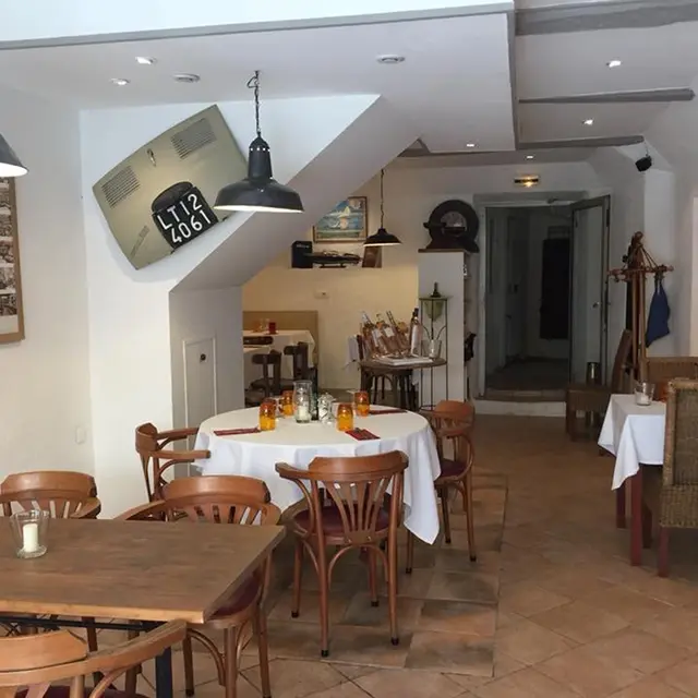 restaurant