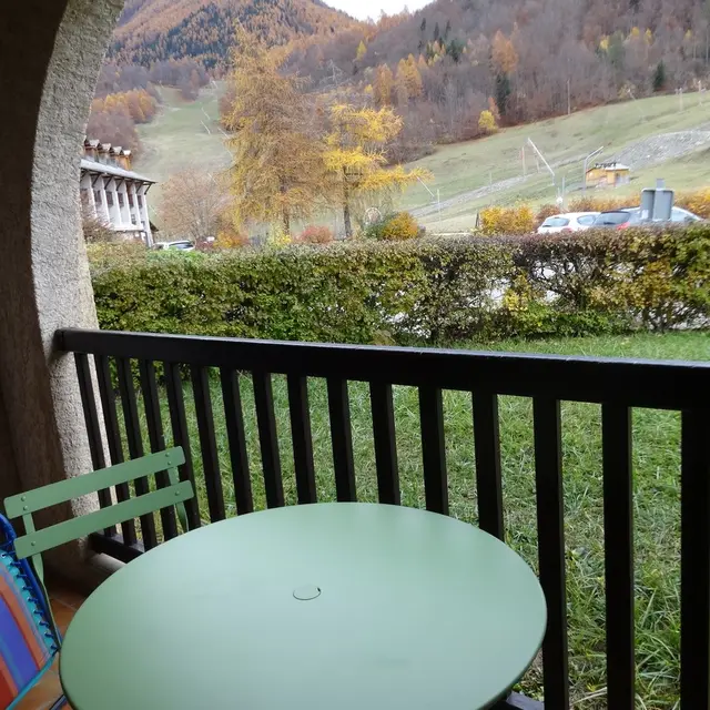 Balcon Meublé location M. GILLES G St Léger les Mélèzes