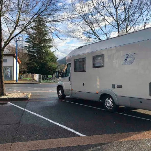 Aire de stationnement pour camping cars à Montaigu de Quercy_Montaigu-de-Quercy