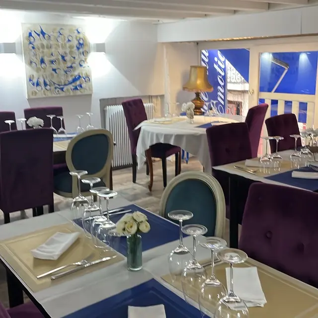 SALLE ETAGE et LOGO