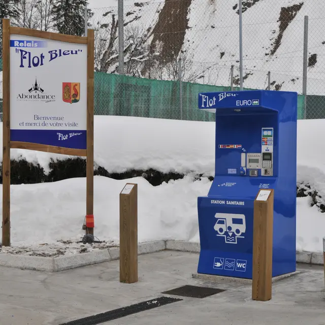 Borne de recharge camping car Abondance