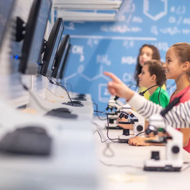 Petits reporters d'un jour avec capcut_Cluses