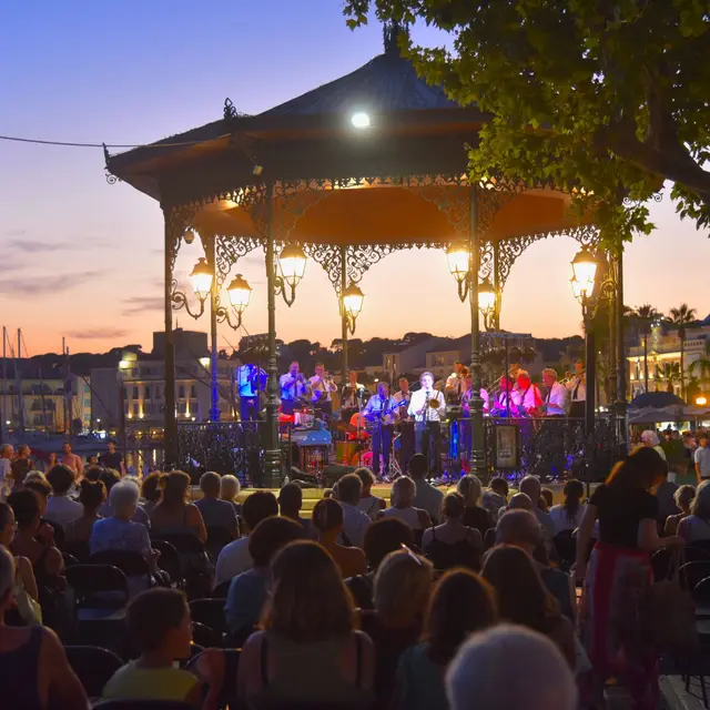 Concert Dansez maintenant par l'Orchestre l'Aventure Musicale_Sanary-sur-Mer
