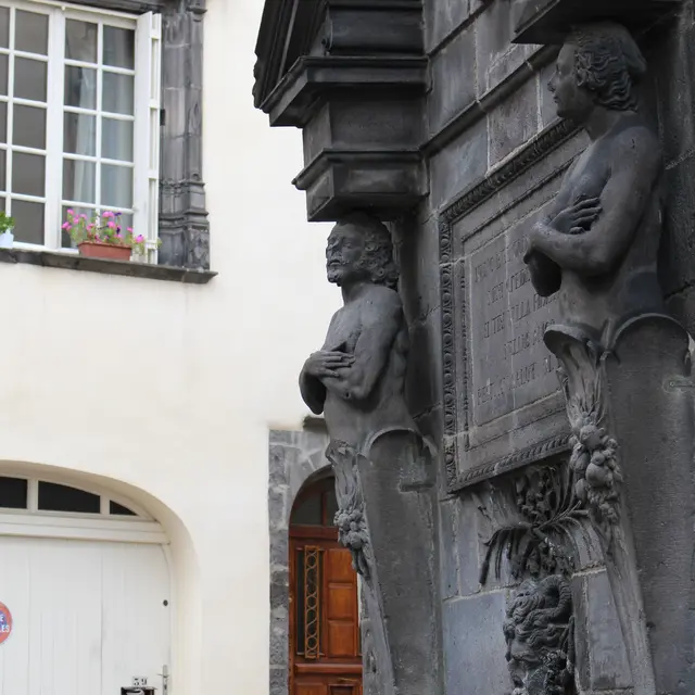 Fontaine d'Adam et Eve à Riom