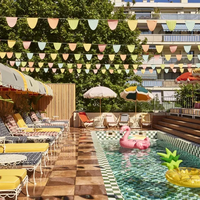 Piscine Mama Shelter Nice