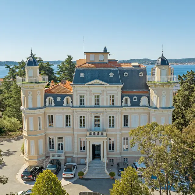 Hôtel Les Tourelles