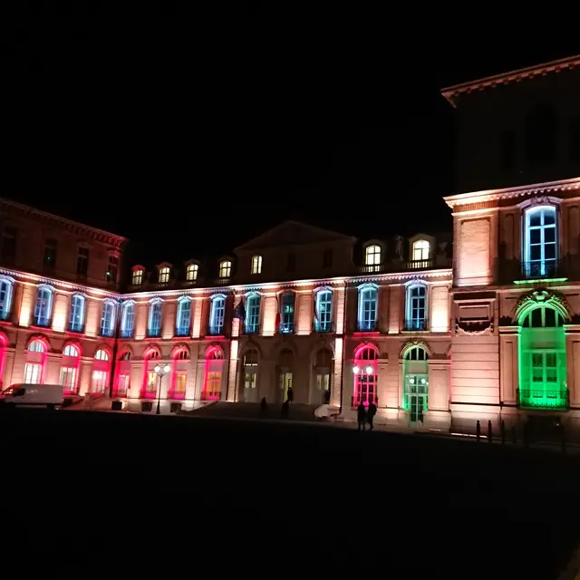 Palais du Pharo illuminé