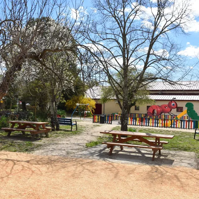 Aire de jeux de St Julien de Cassagnas_Saint-Julien-de-Cassagnas