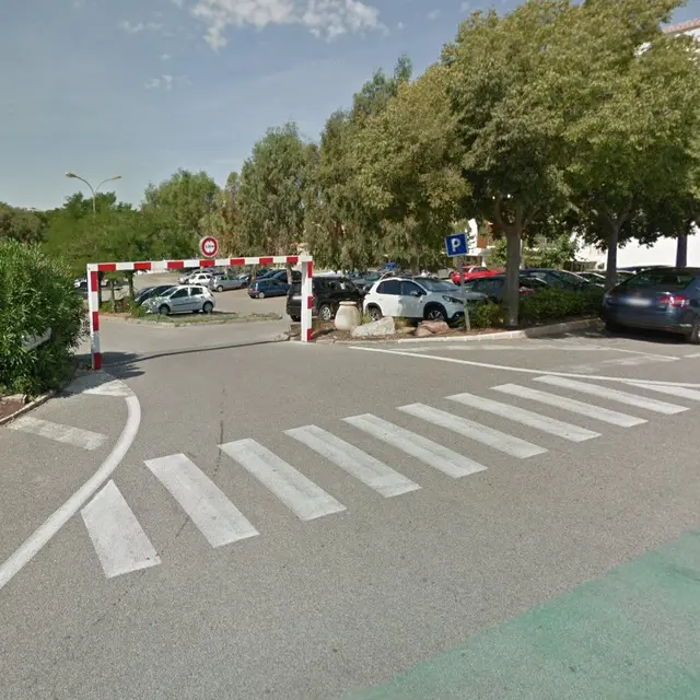 Parking Place Victor-Hugo à La Londe les Maures