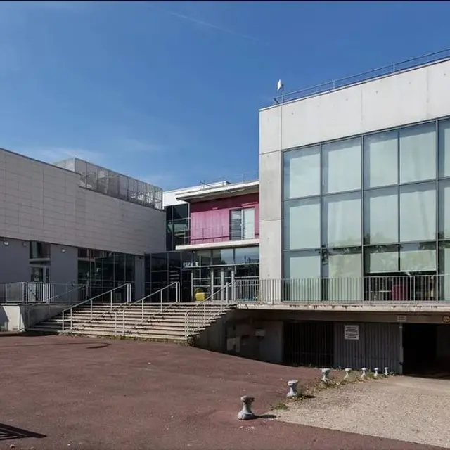 Espace Hal Singer, Chatou