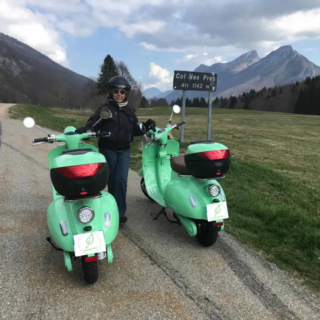 Les Bauges Vespa électrique et Gastronomie_Chignin