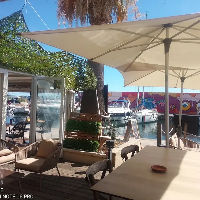 La taverne du port_Saint-Raphaël