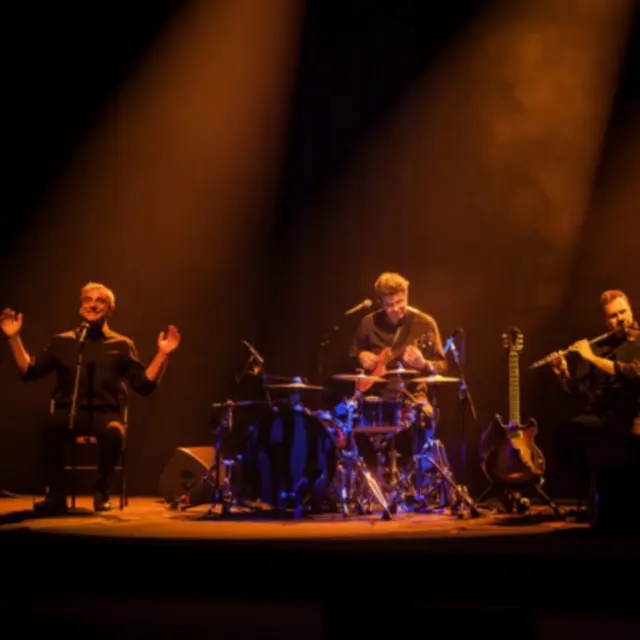 Conte : Pierre Blanche Chat noir_Aix-en-Provence