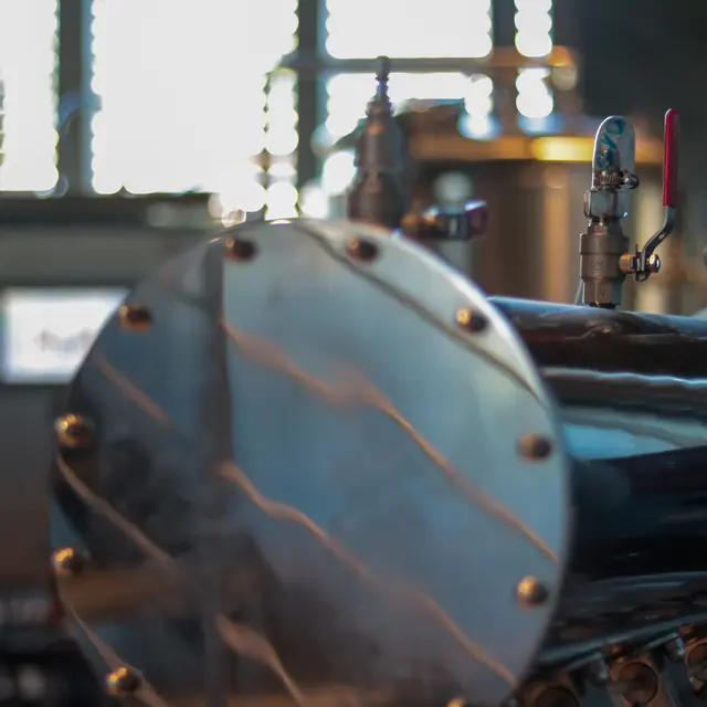 Cuve en inox avec robinetterie