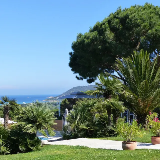 Hôtel les Bouis vue mer