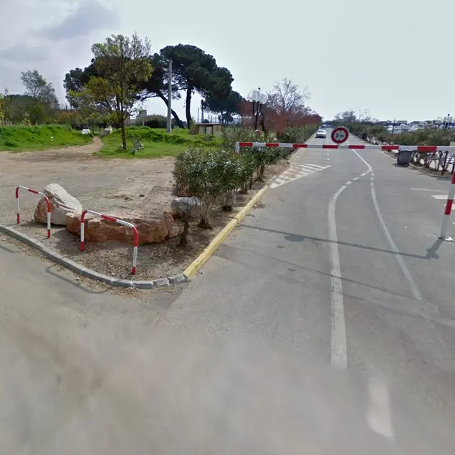 Parking Tamaris à La Londe les Maures