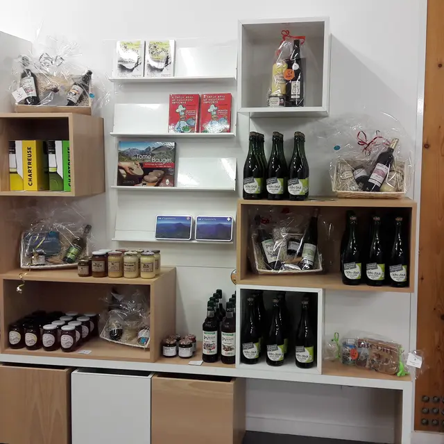 Produits du terroir à la boutique de l'Office de Tourisme Pays du lac d'Aiguebelette