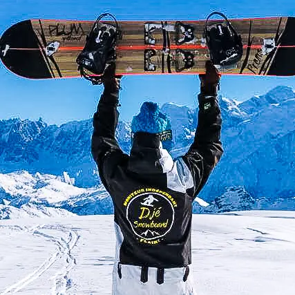 Dje-Snowboard-Vue-Mont-Blanc