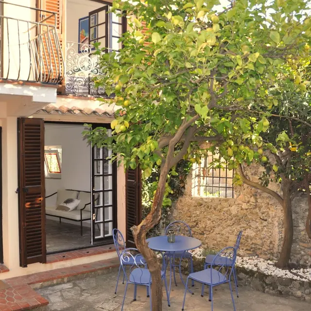Meublé Maison Elena